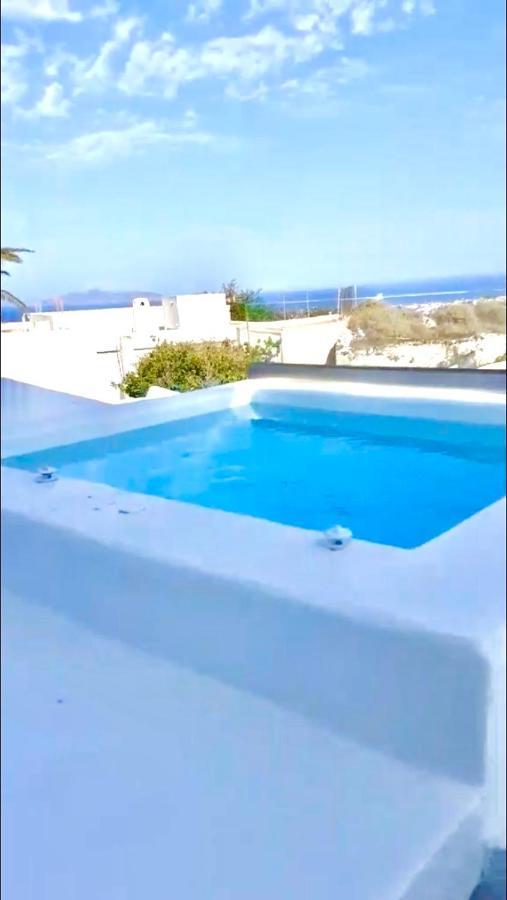 Oldtown Suites Fira Exterior foto