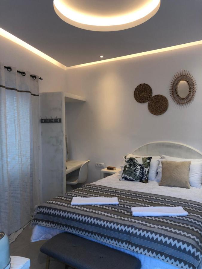Oldtown Suites Fira Exterior foto