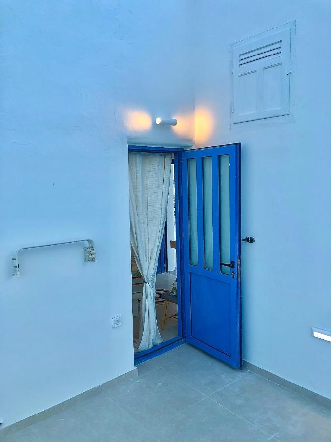 Oldtown Suites Fira Exterior foto
