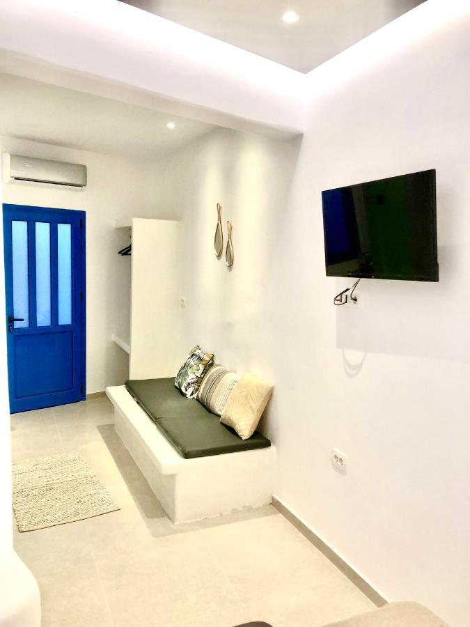 Oldtown Suites Fira Exterior foto