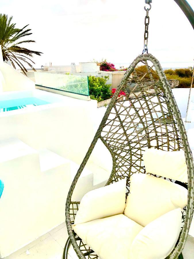 Oldtown Suites Fira Exterior foto